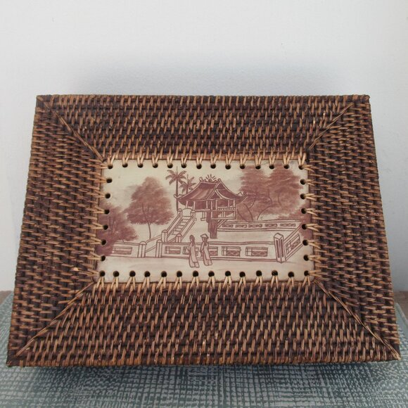 VTG Rattan Decorative LG Box w/ Lid and drawing ,Rectangular Woven for Display - Picture 1 of 16